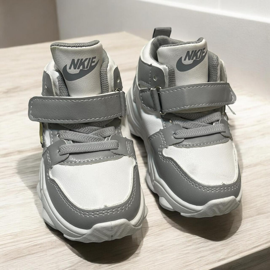 BABY MAGIC JOGGERS GREY AND WHITE