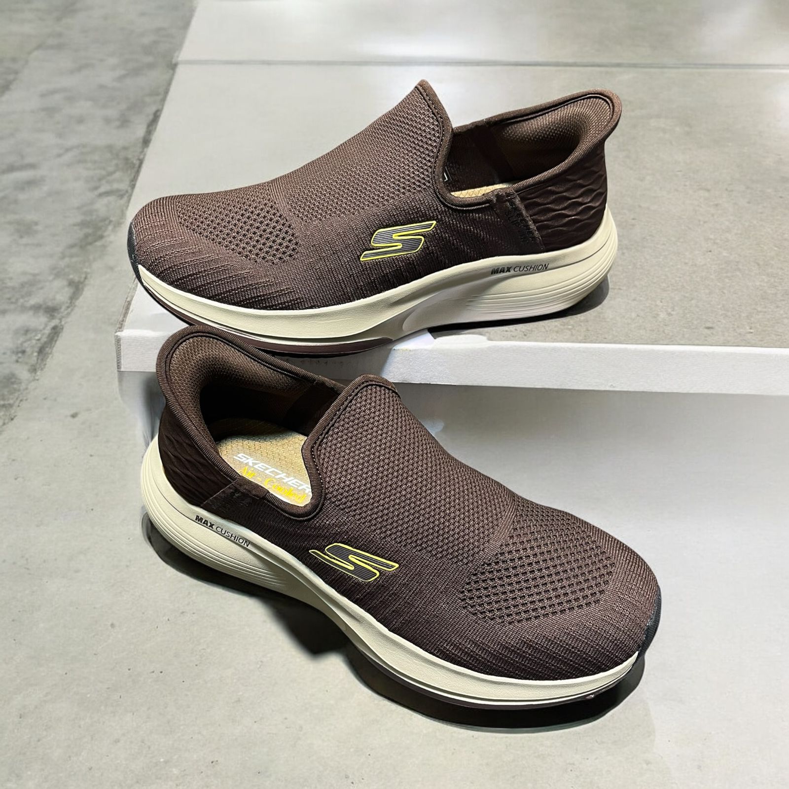 SKECHERS PERFOMANCE SHOES BROWN