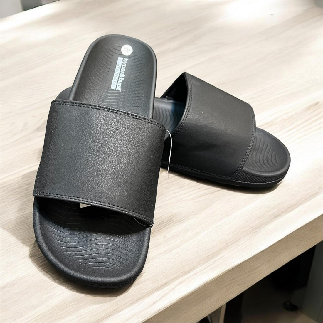 SKECHERS BLACK COMFORT SOFT SLIPPER