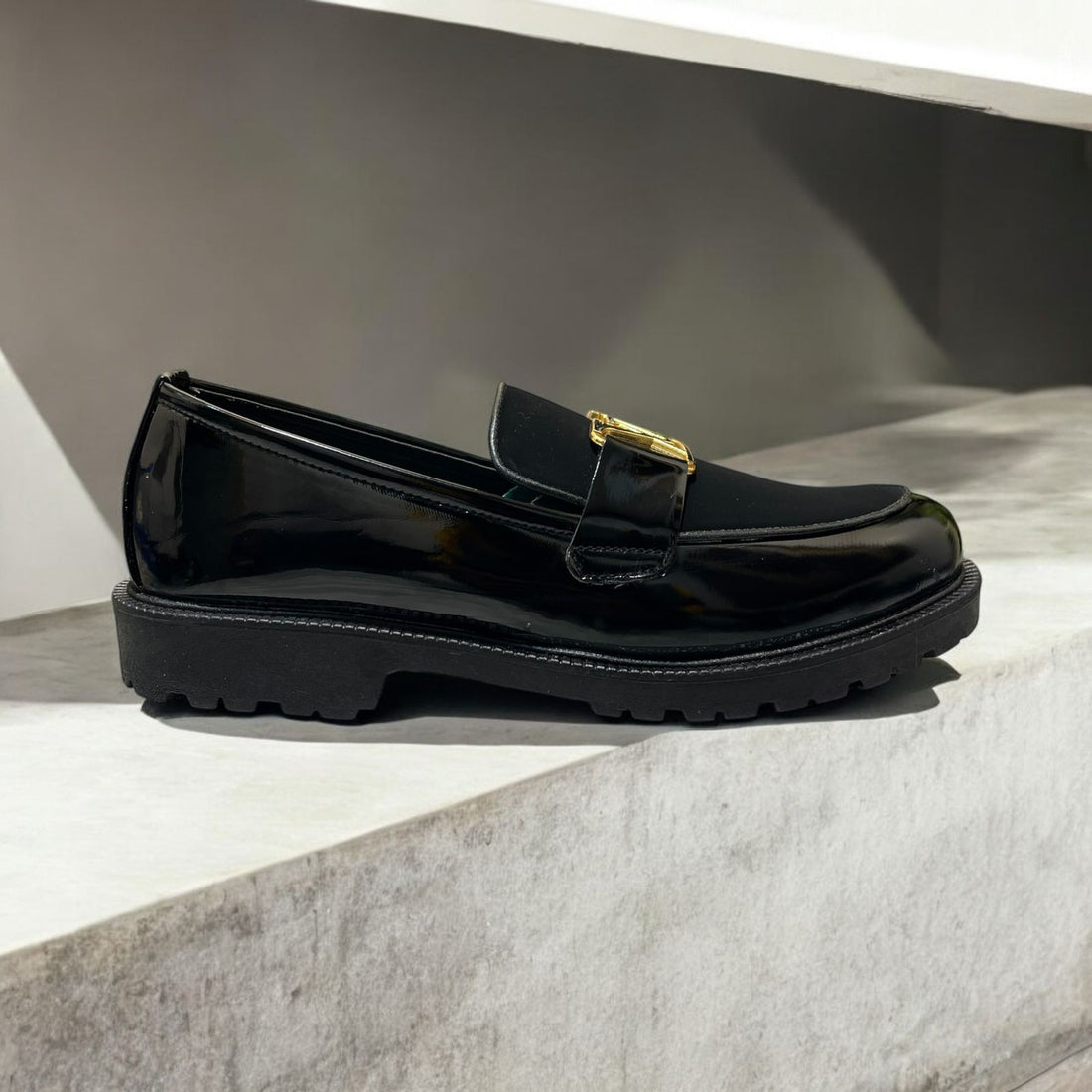 TRENDING LOAFER LV BUCKLE